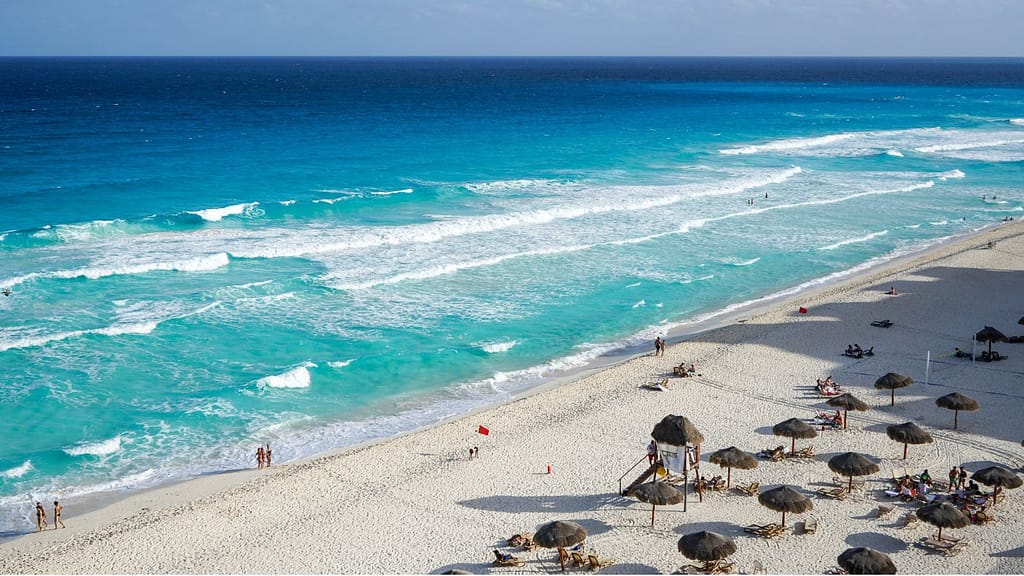 Cancun with kids family travel guide beach in Cancun Riviera Maya Mexico with family friendly activities