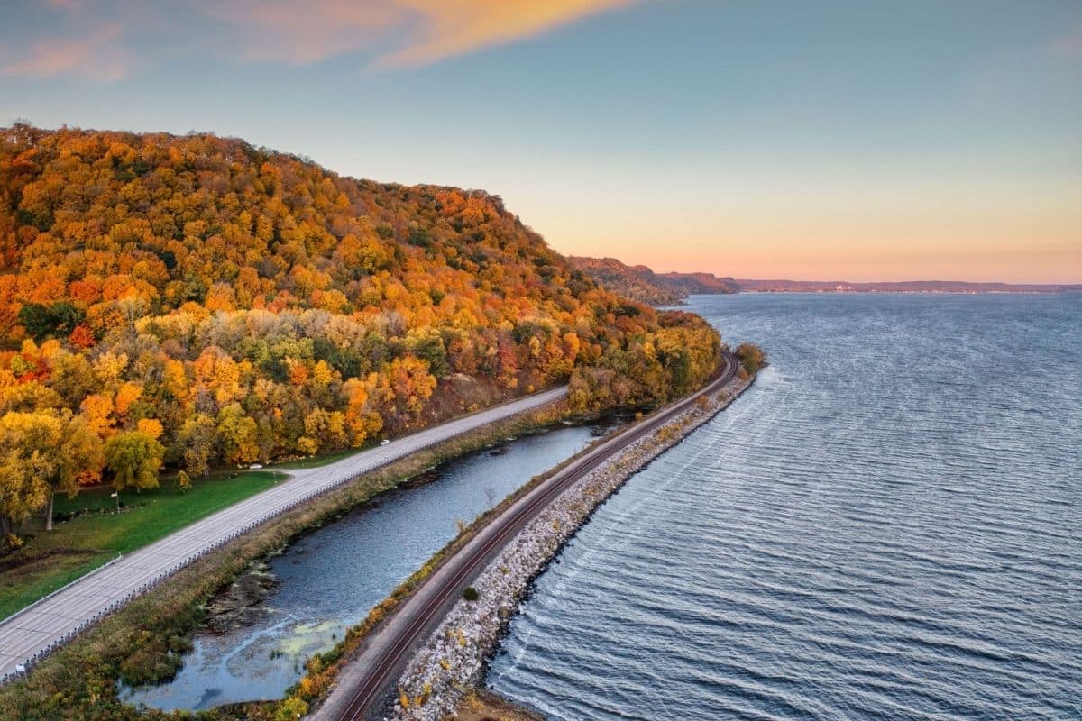 Lake Pepin and Mississippi River, Minnesota | Go With The Family Lake Pepin along the Mississippi River near Reads Landing, Minnesota