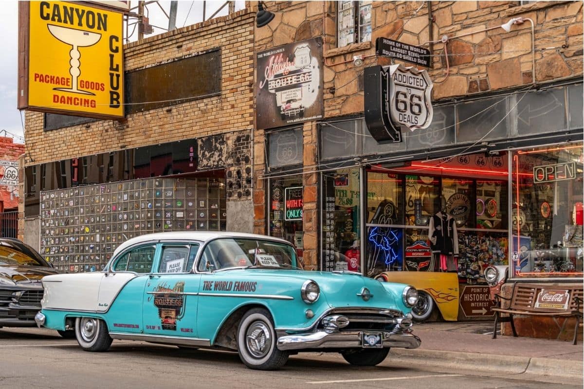 Historic Route 66 — Williams, Arizona | Go With The Family Classic vintage car parked along historic Route 66 in Williams Arizona