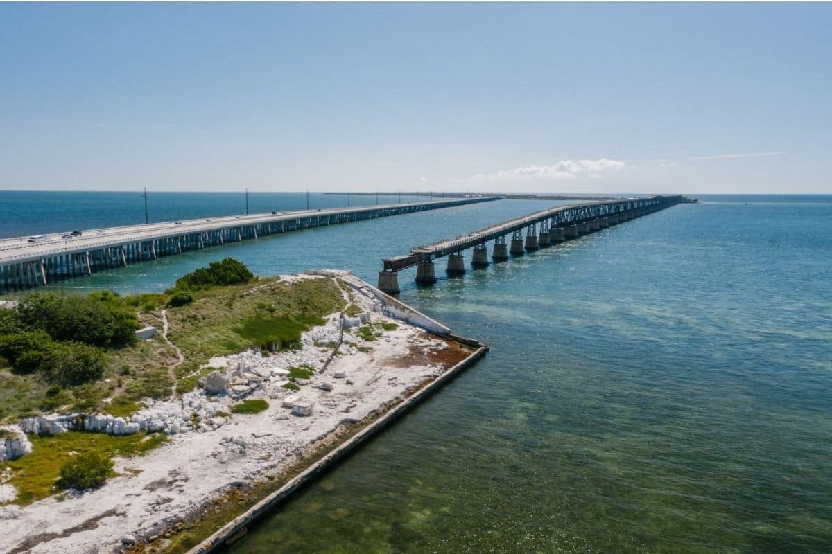 Seven Mile Bridge — Florida Keys | Go With The Family Seven Mile Bridge stretching across the blue waters of the Florida Keys