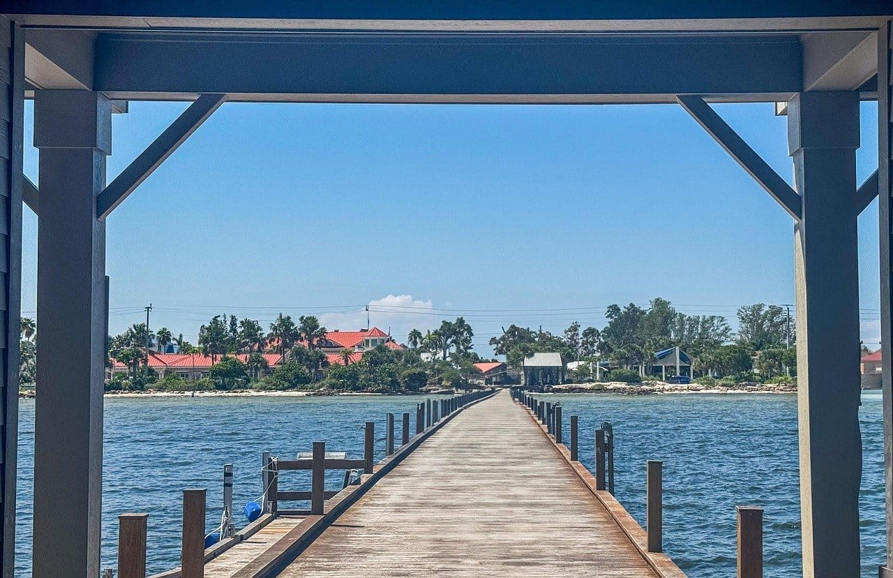 anna-maria-island-family-beach-florida | Go With The Family Anna Maria Island family-friendly beach area with calm water on Florida Gulf Coast