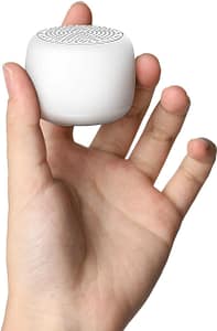 mini-white-noise-machine-family-travel | Go With The Family Mini white noise machine for family travel and helping kids sleep on flights and hotel stays